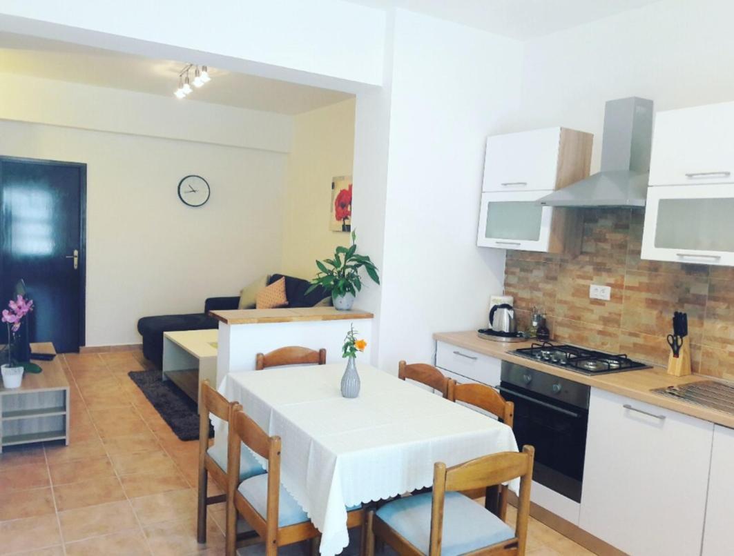 Apartment Nena Near The City Center With Free Parking بولا المظهر الخارجي الصورة