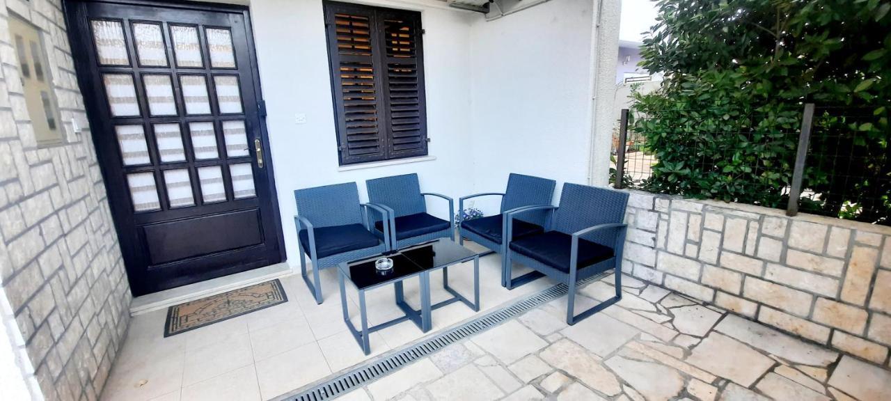 Apartment Nena Near The City Center With Free Parking بولا المظهر الخارجي الصورة